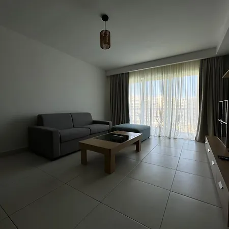 아파트 Bayview Seafront 5a *