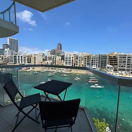 아파트 Bayview Seafront 5a *