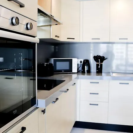 Bayview Seafront 5a Apartment *